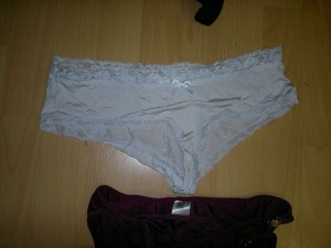 weiße satin panty