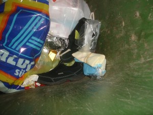 in weitere Sneaker in der Tonne zur MVA