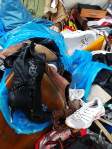 Dieser total abgestöckelte Stiefel hätte eigentlich schon länger auf der Müllkippe liegen müssen!