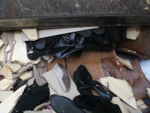 Mochten die Schuhe und Stiefel vorher auch noch so klobig und hoch sein ...; das hatte sich nun &quot;grundlegend geändert&quot;. Hehe!