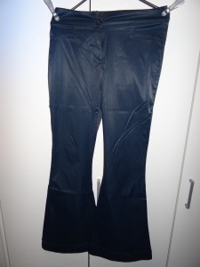 Stoffhose mit Peeling am Bund<br /><br />Entsorgt