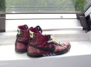 Festival Nikes rot 42