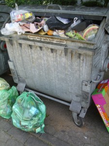 Der &quot;türkische&quot; Müll war immerhin ordnungsgemäß entsorgt!