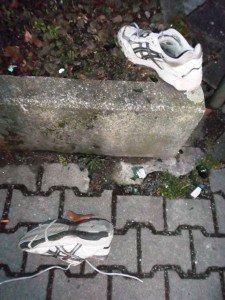 Müll0313 023.jpg (401.71 KiB) 25545 mal betrachtet So richtig geile fertige "duftige" Treter; sogar in meiner Größe!