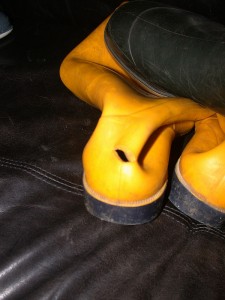 elbit-gelb-kaputt.jpg (244.57 KiB) 8858 mal betrachtet gelbe 80er jahre elbit gummistiefel, fertig und kaputt