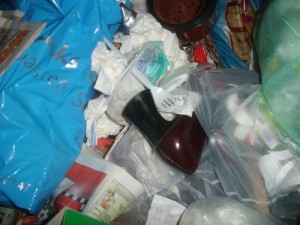 0DSC06689.JPG (100.01 KiB) 13151 mal betrachtet mal langsam aufreißen und alles hervorholen ^^