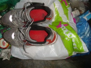 das sind die weiteren Joggingschuhe, Gr. 44 oder 46