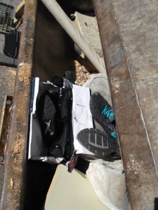 Müll0613 194.jpg (304.39 KiB) 4975 mal betrachtet Endlich zeigte auch der Buffalo-Karton, was für geile "Fick-mich-Stiefel" mir dch001 von seiner Frau zum Entsorgen überlassen hat.