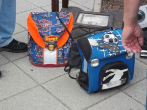 Müll0813 001.jpg (319.87 KiB) 12704 mal betrachtet Nette Exemplare! Vielleicht etwas für Juhu? Leider kam ich etwas zu spät.