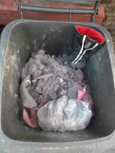 Müll0813 274.jpg (316.32 KiB) 5152 mal betrachtet Das ist einfach nur übelst!