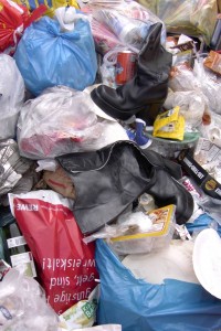 Marina09 021.jpg (310.73 KiB) 11418 mal betrachtet Sie konnten noch nicht lange weggeworfen worden sein.