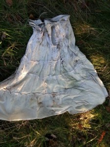 20131001_173751.jpg (111.33 KiB) 14961 mal betrachtet der Rock sieht ziemlich mitgenommen aus.