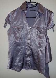 lila Satinbluse