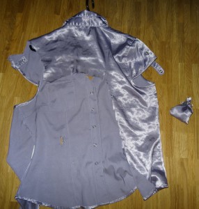 lila Bluse mit Duftsäckchen