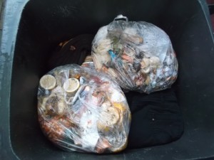 Müll1013 156.jpg (324.06 KiB) 7048 mal betrachtet Die geile Müllschicht wieder im Blick.