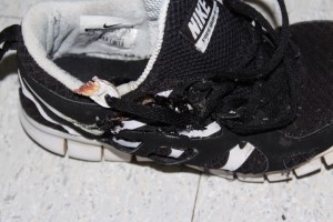 Als wäre es Plastik oder hoher Kunststoffanteil der zu tropfen begann