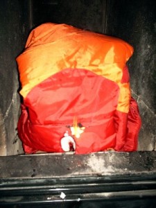 redgilet041xs Nylon starts burning.JPG