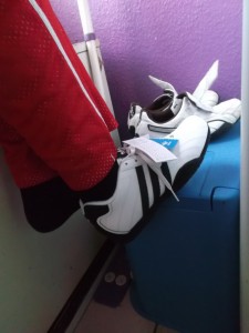 Müll0214 018.jpg (247.38 KiB) 5458 mal betrachtet Ein vielsagender Anblick: Die ausrangierten Pumas treten schon in den Hintergrund und Anja hat nur noch Augen für ihre Neuerwerbung.