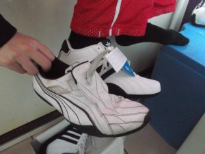 Müll0214 019.jpg (276.13 KiB) 5458 mal betrachtet Ein letzter Vergleich, bevor die Pumas in den Müll geworfen werden.