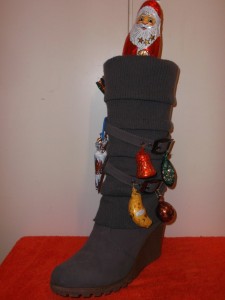 Nikolaus2013 011.jpg (273.45 KiB) 26491 mal betrachtet Keilabsatzwinterstiefel von Anja.