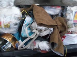 Müll0214 123.jpg (276.66 KiB) 9529 mal betrachtet ... und mir und Laura eine "Freude" zu bereiten - und Jessica etwas zu zwiebeln. Grins!