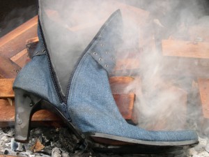 avec la chaleur du feu , ca degage de la vapeur