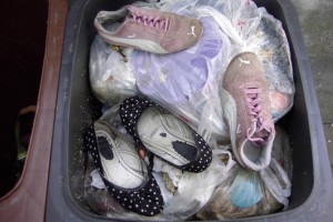 Müll0409 006.jpg (262.29 KiB) 9525 mal betrachtet Es wurde daher höchste Zeit, gleich eine "Rettungsgrabung" zu unternehmen.