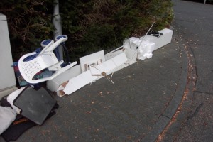 Müll0409 402.jpg (268.92 KiB) 20551 mal betrachtet Als ich wieder dorthin kam, warteten die "renovierten" Pumas schon auf die Sperrmüllabfuhr.