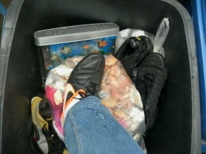 Müll1114 053.jpg (178.92 KiB) 5012 mal betrachtet Also wieder rein in den Dreck und Platz schaffen!