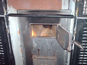 HPIM5245.JPG (111.61 KiB) 3269 mal betrachtet mein Ofen ,immer hunger auf Jacken und so :)