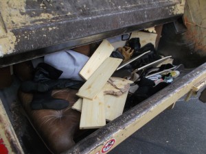 Müll0315 043.jpg (513.18 KiB) 15627 mal betrachtet Ein letzter noch halbwegs geordneter "Einblick" in Anjas Schuhschrank.