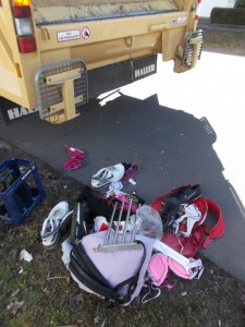 Müll0315 118.jpg (564.21 KiB) 13783 mal betrachtet Diese listige gemeine Mutter hatte also gewonnen - und ich auch! Grins!