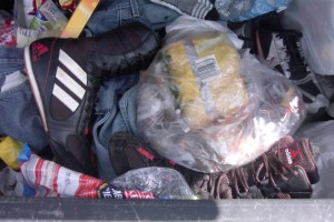 Müll1111 008.jpg (424.04 KiB) 9061 mal betrachtet Ein geiles Modell und herrlich ausgelatscht!