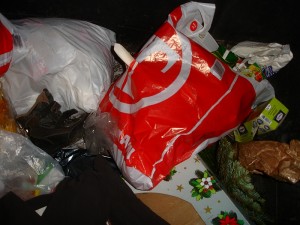 5439.jpg (255.65 KiB) 10849 mal betrachtet häufig landen in letzter Zeit unzählige Kinderschühchen der einen Familie in der Tonne