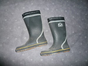 Kaputte Gummistiefel