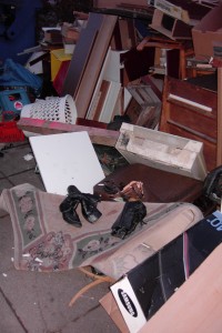 Müll0212 106.jpg (452.68 KiB) 19642 mal betrachtet Geil duftende verlatschte Alltagsstiefel.