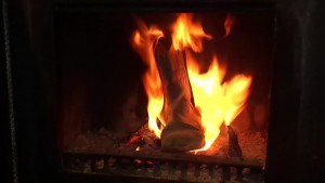 Westernstiefel1.jpg (38.07 KiB) 5417 mal betrachtet Sein letzter Tanz beginnt. Nun darf er im Feuer tanzen.