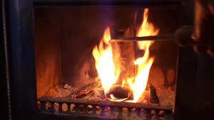 Westernstiefel5.jpg (40.8 KiB) 5219 mal betrachtet Der faule Stiefel lehnt sich genüsslich ans Eisen.