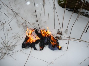 am Ende ist er ein zusammengeschmolzener Haufen, nur die Träger leisten noch etwas Wiederstand