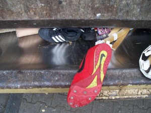 Müll0312 043.jpg (128.54 KiB) 7225 mal betrachtet Gleich sind alle wieder "vereint"; - und im Pressmüllauto!