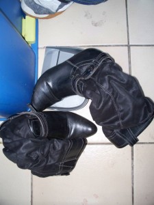 Müll0312 147.jpg (192.47 KiB) 5800 mal betrachtet Der Entsorgungsgrund war, dass sie immer so sehr stanken. Wie schade! Grins!