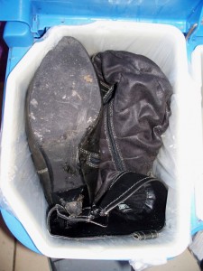 Müll0312 149.jpg (223.14 KiB) 5800 mal betrachtet So nahmen sie am wenigsten Platz im Mülleimer weg.