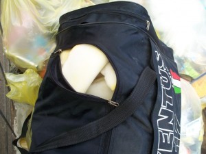 Müll0312 284.jpg (96.16 KiB) 8270 mal betrachtet Inhalt Schaumstoffreste.