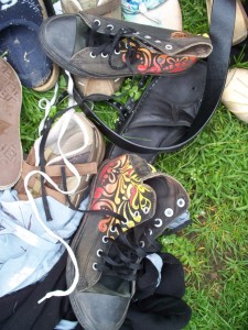 Müll0512 190.jpg (297.06 KiB) 18809 mal betrachtet verwaschene ausgelatschte Girly-Chucks