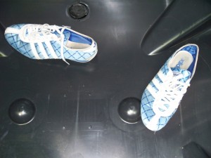 Müll0512 110.jpg (153.05 KiB) 6587 mal betrachtet Zum Mitschreiben: Hier lag Hausmüll in einer Restmülltonne!