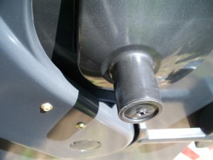 Müll0512 121.jpg (163.74 KiB) 7026 mal betrachtet Noch nie hing dieser Müllcontainer an der Ladevorrichtung eines Müllfahrzeuges.