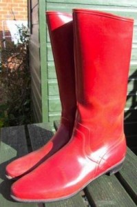 Willemijn Tretorn rood jaren 70 k.jpeg