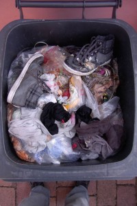 Müll0912 040.jpg (392.13 KiB) 5744 mal betrachtet Was doch ein Girly so alles an geilem Dreck produziert!