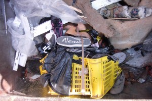 Müll1012 038.jpg (459.76 KiB) 7185 mal betrachtet Alles ordentlich in den Müll gepresst!