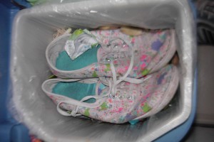 Müll1012 072.jpg (402.94 KiB) 7171 mal betrachtet Süßes Modell - geil verlatscht - reif für den Müll.